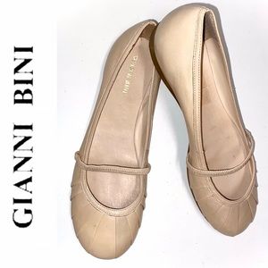 Gianni Bini | Shoes | New Gianni Bini Nude Flats | Poshmark